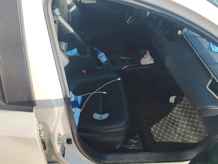 Фото 8 - Toyota Corolla