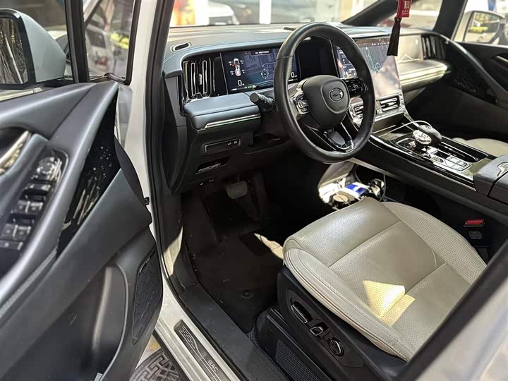 Фото 6 - GAC Trumpchi M8