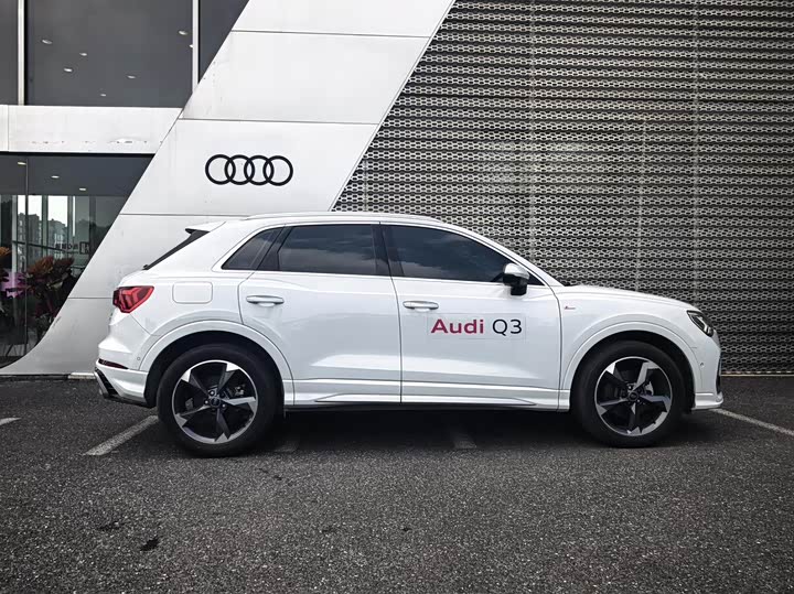 Фото 3 - Audi Q3