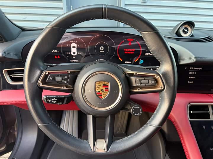 Фото 4 - Porsche Taycan