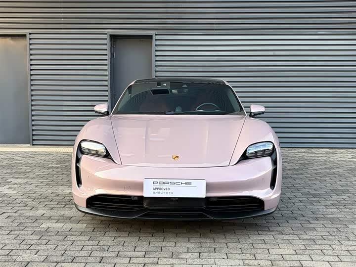 Фото 6 - Porsche Taycan