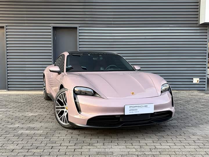 Фото 7 - Porsche Taycan