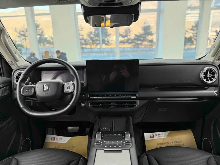 Фото 7 - Tank 300 Hybrid