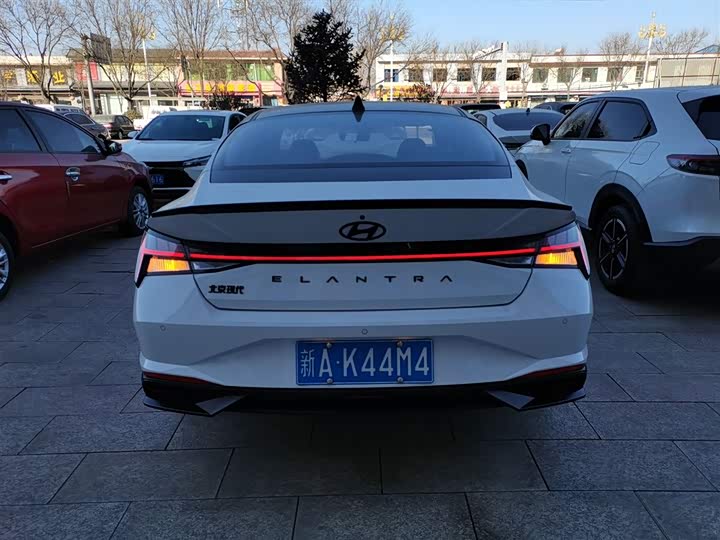 Фото 5 - Hyundai Elantra N line