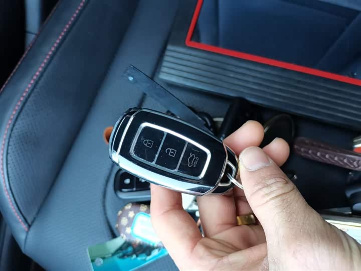 Фото 8 - Hyundai Elantra N line