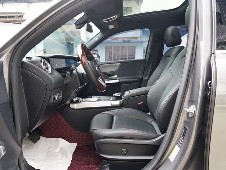 Фото 4 - Mercedes-Benz GLB-Class