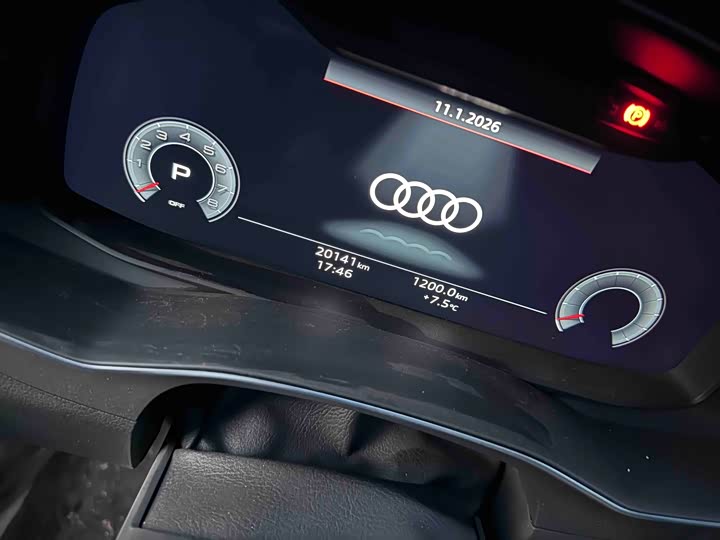 Фото 7 - Audi A6L