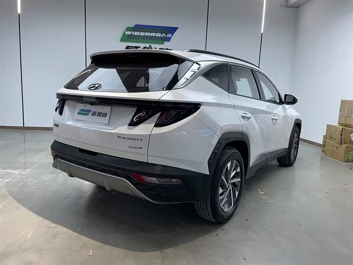 Фото 4 - Hyundai Tucson L