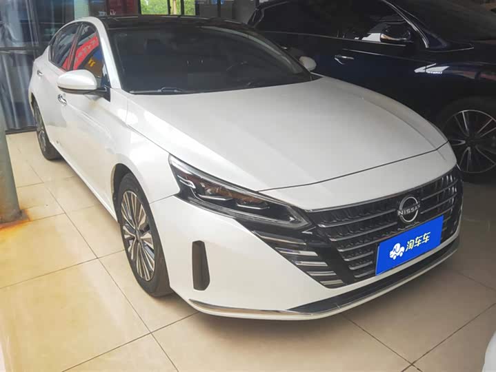 Фото 2 - Nissan Teana