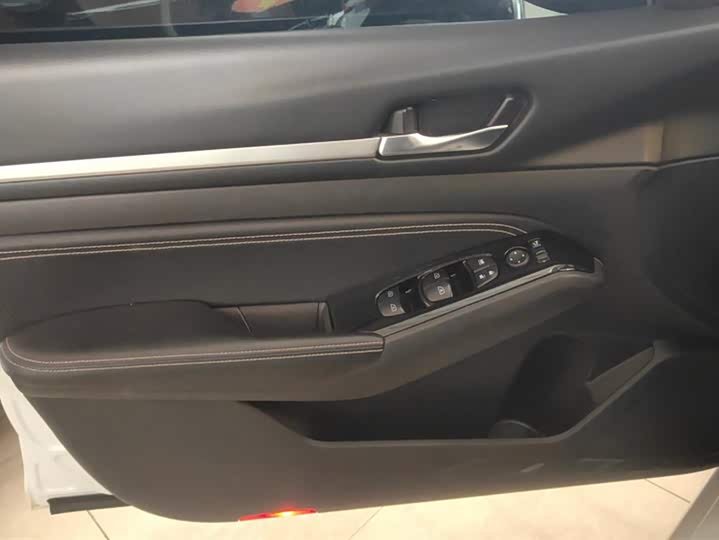 Фото 7 - Nissan Teana