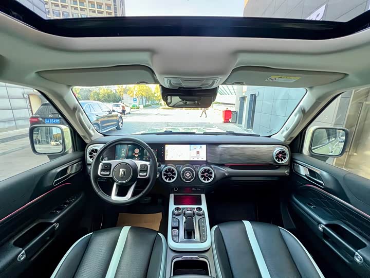 Фото 5 - Tank 300