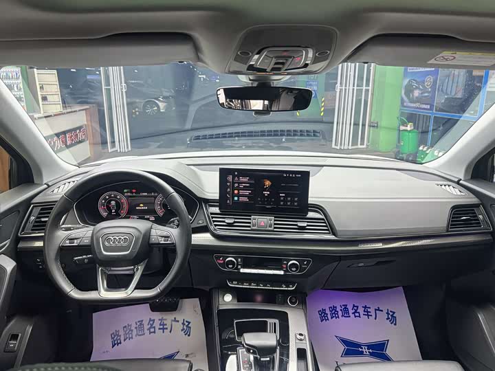 Фото 7 - Audi Q5L