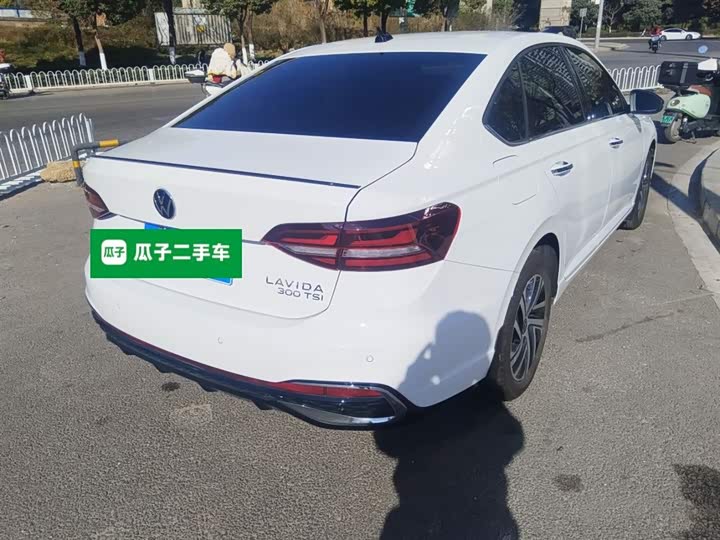 Фото 7 - Volkswagen Lavida