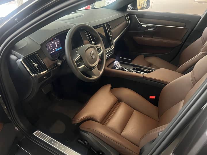 Фото 5 - Volvo S90