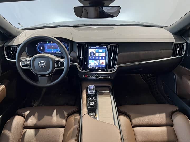 Фото 6 - Volvo S90