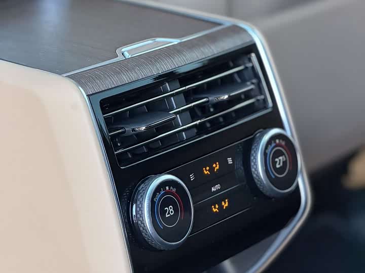 Фото 9 - Land Rover Range Rover