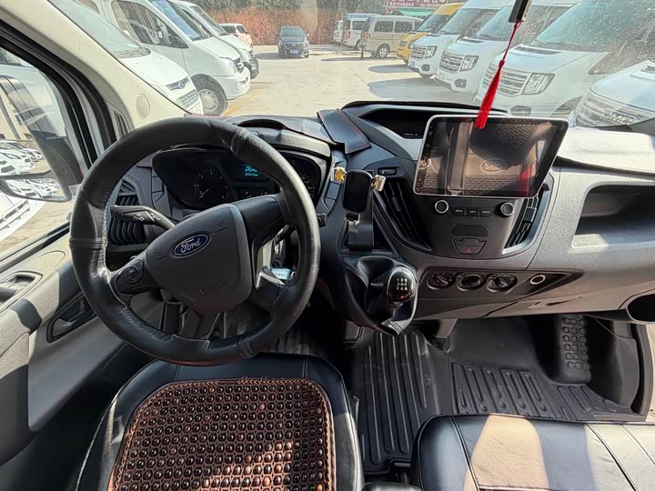 Фото 8 - Ford Transit
