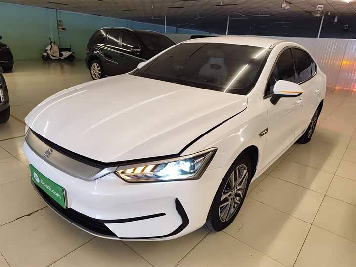 Фото 2 - BYD Qin Plus