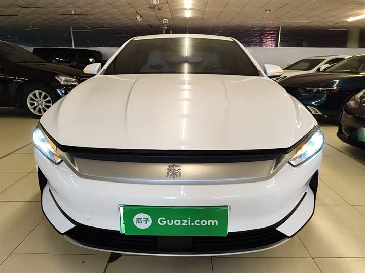 Фото 3 - BYD Qin Plus