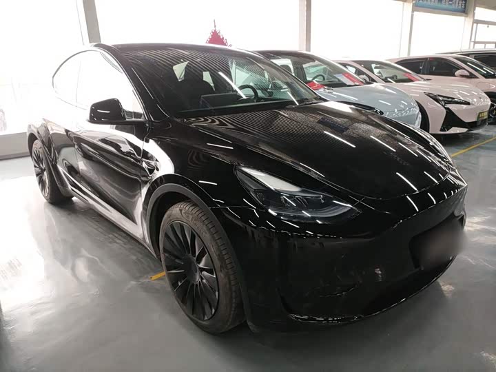 Фото 4 - Tesla Model Y