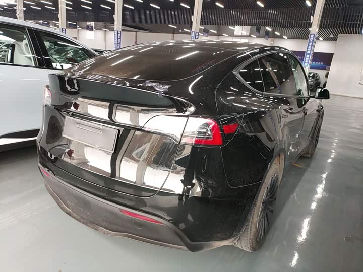 Фото 7 - Tesla Model Y