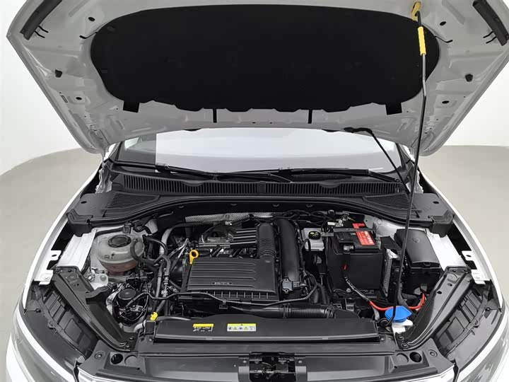 Фото 6 - Volkswagen Sagitar L