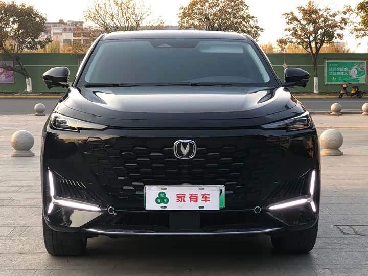 Фото 2 - Changan UNI-K Hybrid