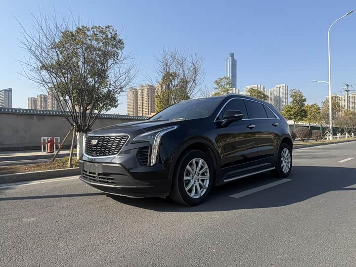 Фото 1 - Cadillac XT4