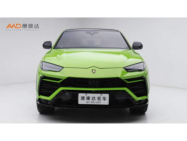 Фото 2 - Lamborghini Urus