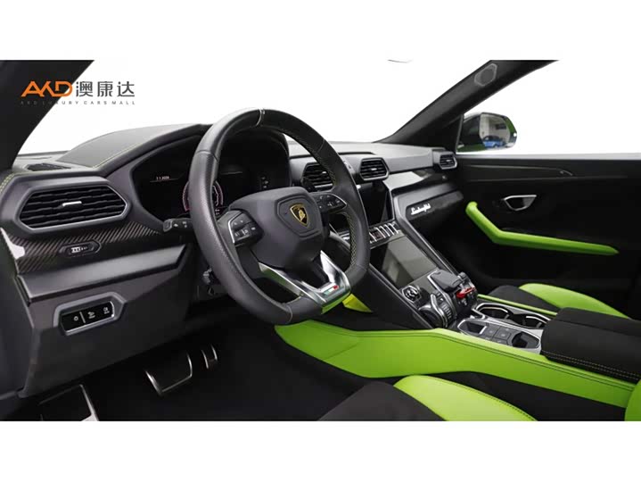 Фото 6 - Lamborghini Urus