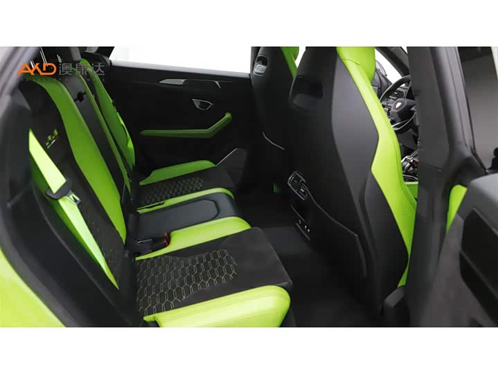 Фото 8 - Lamborghini Urus