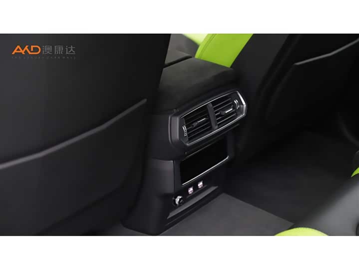 Фото 9 - Lamborghini Urus