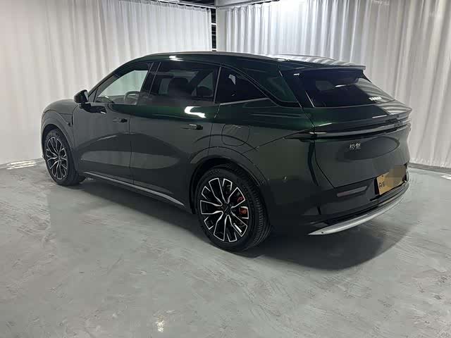 Фото 4 - Zeekr 7X