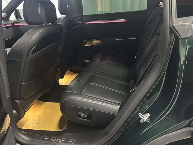 Фото 8 - Zeekr 7X