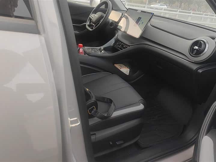 Фото 8 - BYD Sea Lion 05 DM-i Hybrid