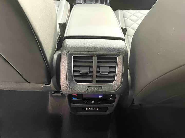 Фото 9 - Volkswagen Tayron