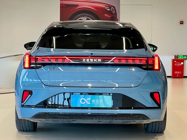 Фото 6 - Zeekr 001