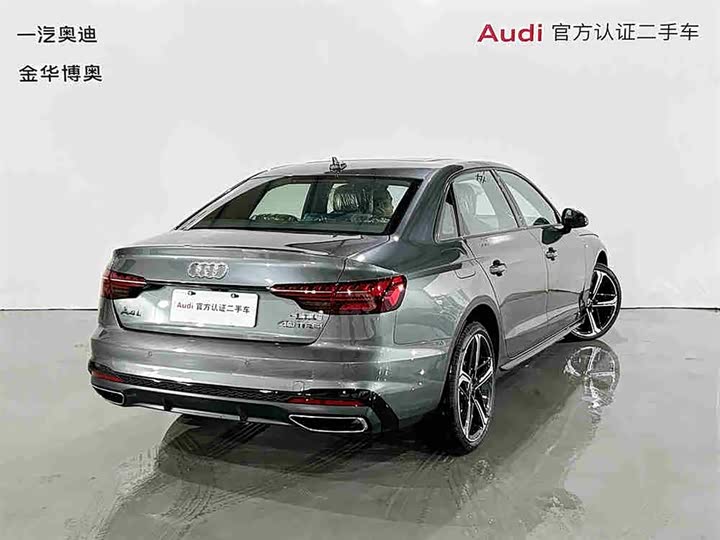 Фото 4 - Audi A4L