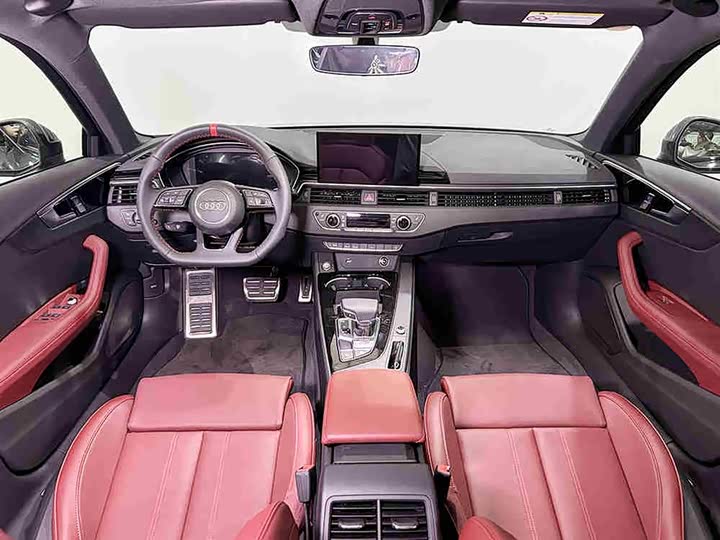 Фото 9 - Audi A4L