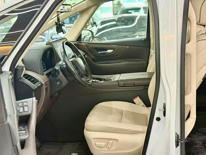 Фото 6 - Toyota Alphard