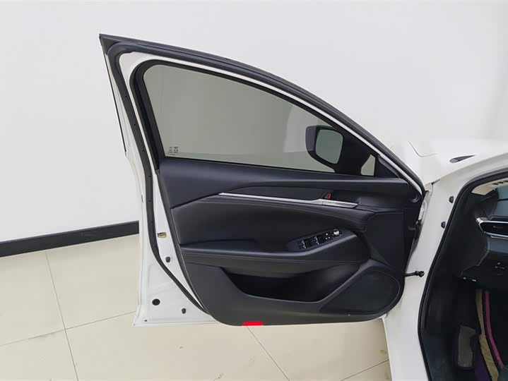 Фото 7 - Mazda Atenza