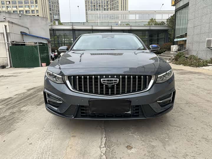 Фото 2 - Geely Preface