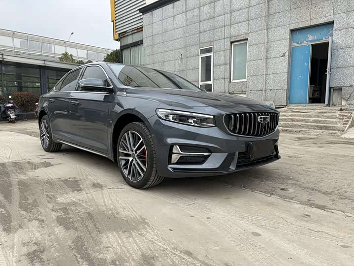 Фото 3 - Geely Preface