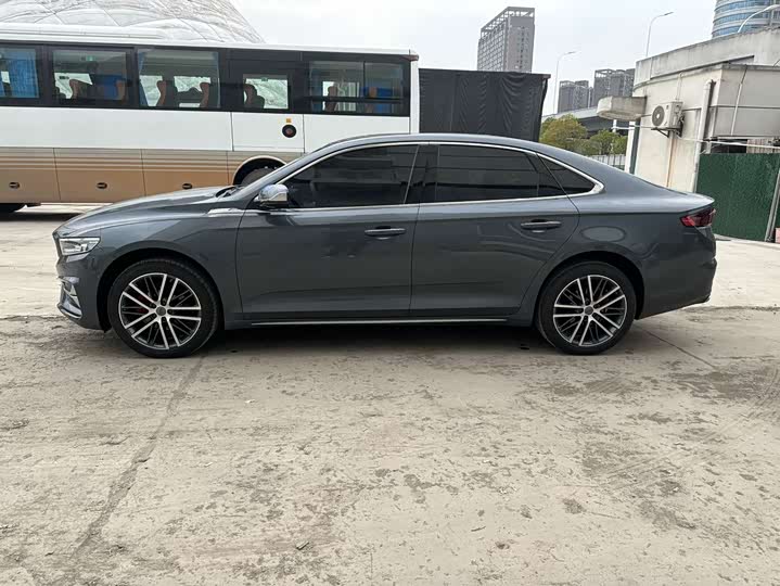 Фото 4 - Geely Preface