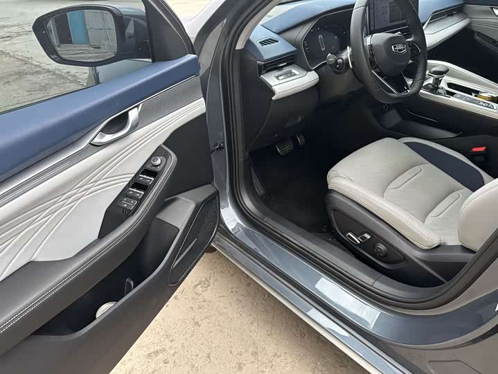 Фото 5 - Geely Preface