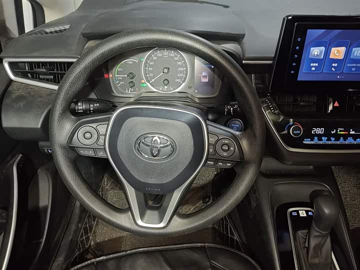 Фото 3 - Toyota Corolla