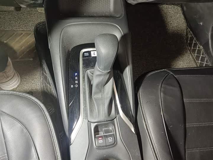 Фото 7 - Toyota Corolla