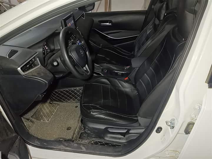 Фото 8 - Toyota Corolla