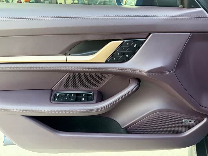 Фото 7 - Porsche Taycan