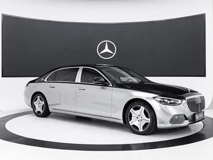Фото 3 - Mercedes-Benz Maybach S-Class